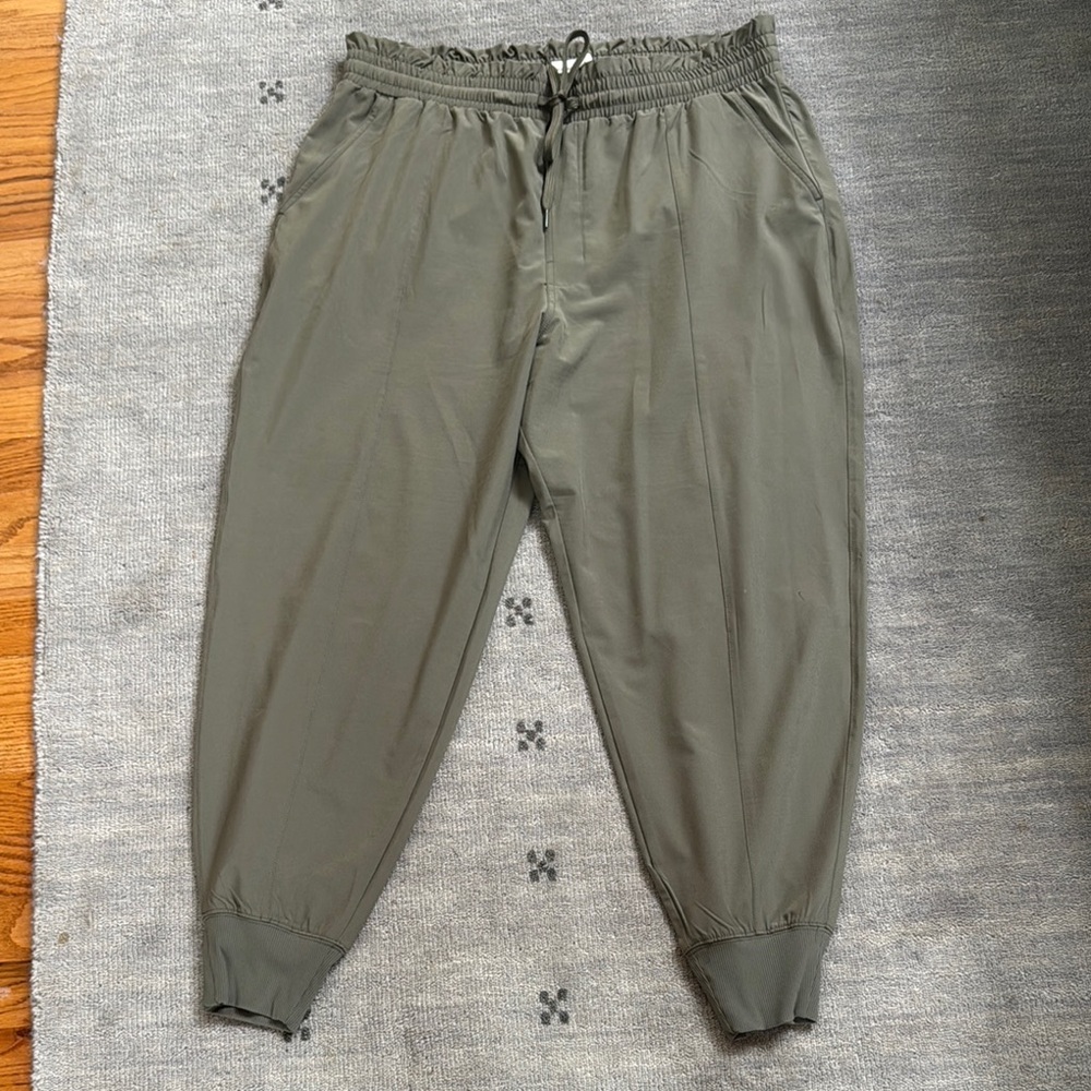 Abercrombie & Fitch Women’s Olive Jogger Pants - Size XL